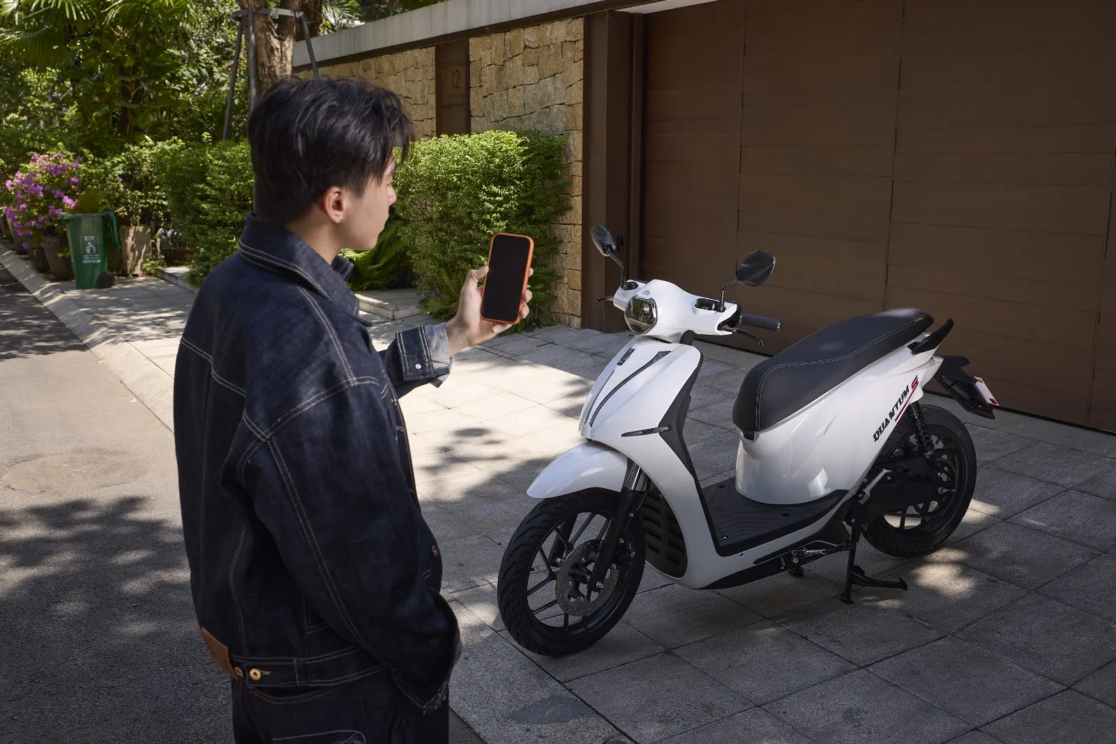 Quantum S trắng